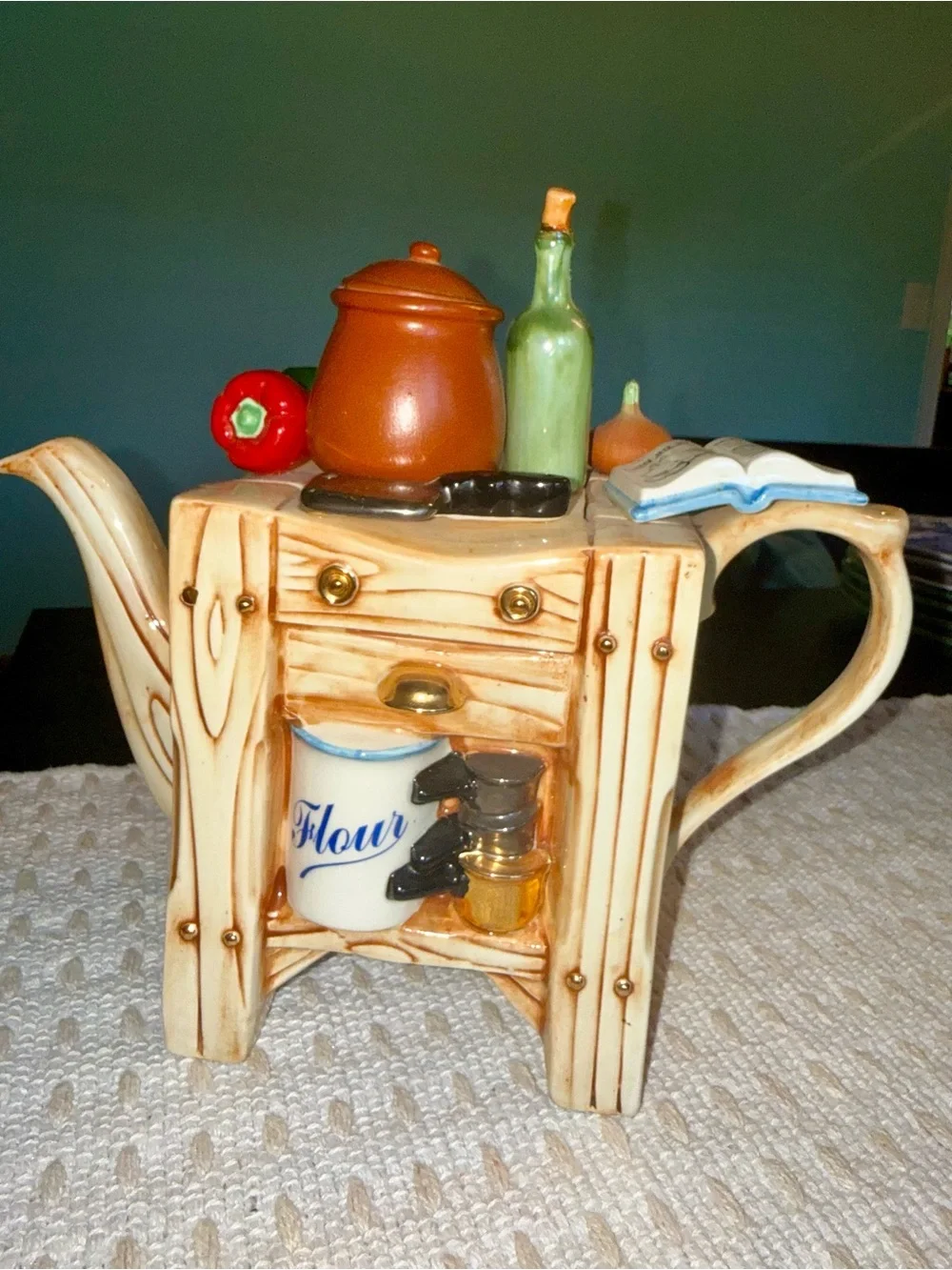 RARE Teapottery England Vintage Ceramic Teapot Cog au Vin Large 10 inch